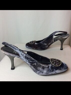 Stuart Weitzman velvet slingback heels Sz 7 1/2 M